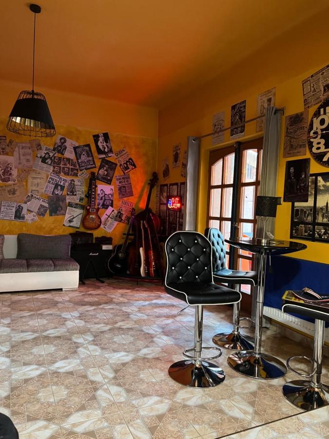 Bianka Hostel & Car Rent Boedapest Buitenkant foto