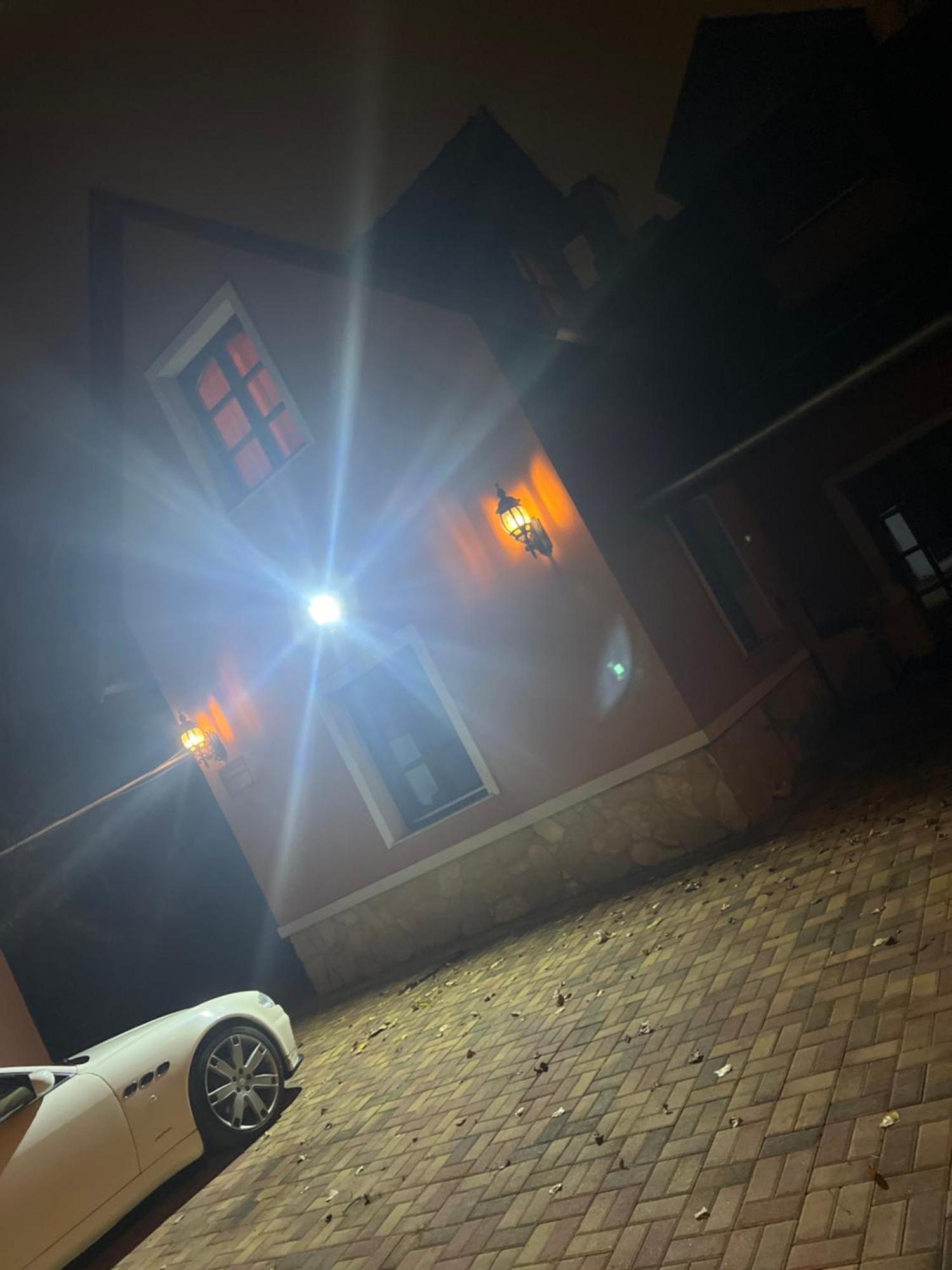 Bianka Hostel & Car Rent Boedapest Buitenkant foto